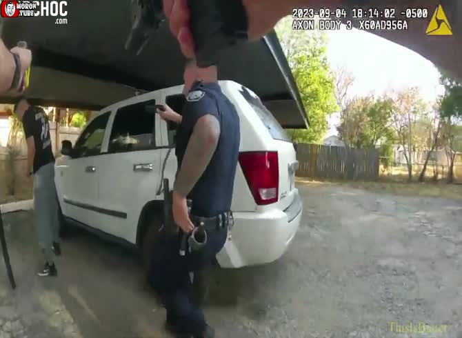 Video :He is shot dead after pointing a BB pistol at the cops